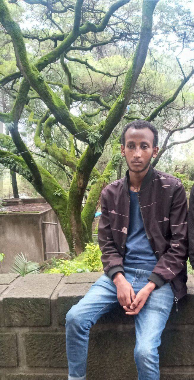 ሰላም EHPM እንዴት ናችሁ?  ጓደኛችን ወንድምነው ዋለ ጀንበር ይባላል፤ በጥቁር አንበሳ (TASH) የ 5ተኛ አመት (C2) የህክምና ተማሪ ነው። አሁን አዲስ አበባ ፖሊስ ኮሚሽን ውስጥ በእስር ላይ ነው።