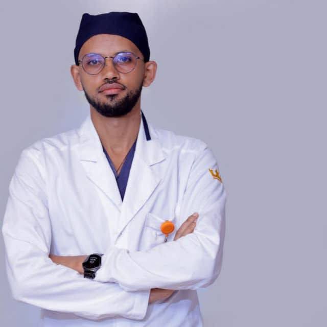 ⚠️ Alert   Our esteemed colleague the courageous Dr. Daniel Fentaneh,  an Obstetrics and gynecology 4th year resident has been detained  today. Dr.Daniel is known for his great contributions especially for the medical student community. We demand his imme